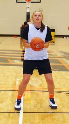Meet The Miners #12 anete steinberga anete steinberga #12 freshman 6-2 forward rigas secondary Ikskile, latvia All About anete On The Court Boasts a plethora of international experience Has been a