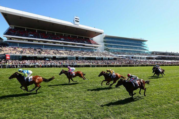 3 P age AAMI Victoria Derby Day: Saturday 1 st November Emirates Melbourne Cup Day: Tuesday 4 th November Crown Oaks Day: Thursday 6 th November Emirates Stakes Day: Saturday 8 th November 2014