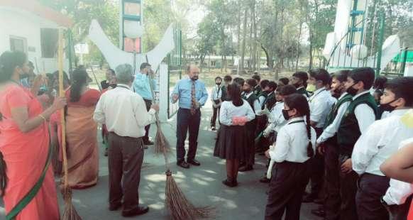 The area in and around the entrance of the school was cleaned of its litters. Tree plantation too was a part of it.