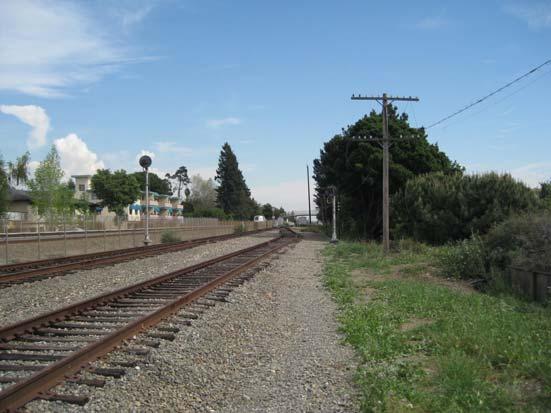 Segment 3.5: D Street to Sycamore Avenue Segment 3.5 is in Central Hayward and includes two at-grade BART tracks and two at-grade UPRR tracks.