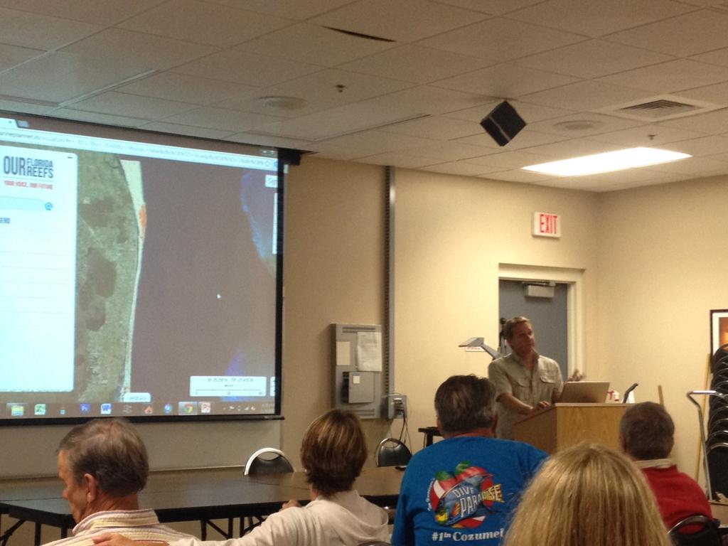 Figure 9. Dr. Brian Walker presenting at the Jupiter Drift Divers Club meeting on November 6th, 20