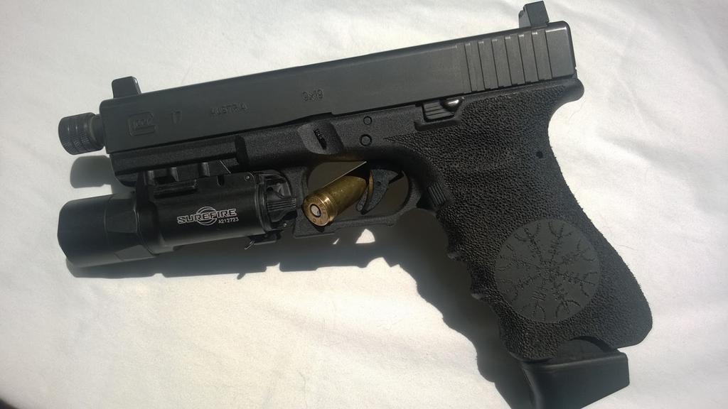Stippling on polymer pistols Stippling can be anything you want it to be, From the simple