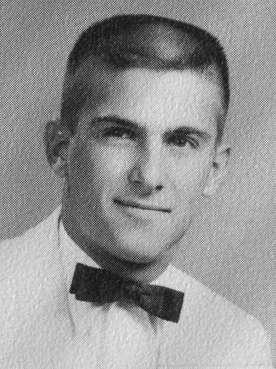 Matt Tielemans Bret Mannon 1960 1972 FOOTBALL, TRACK FOOTBALL, TRACK First Team All League defensive back as a senior. Winner of the Colbourne Trophy as the Most Inspirational Player in football.