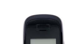 Huawei ETS 8121 je totiž bezdrôtový, funguje na SIM kartu a volať s ním môžete aj pri cvičení na bežiacom páse.