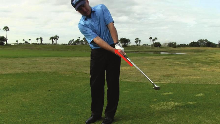 p: 14 Setup The chipping setup is not as obvious as you might think. Before you make your shot, be sure to: Hold the club in a neutral position.