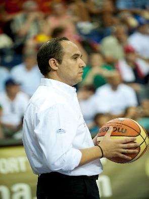 Since 1999 and until today he has worked as head and assistant coach in different teams in the spanish professional league ACB, taking place of the coaching teams of Real Madrid, Unicaja, Baloncesto