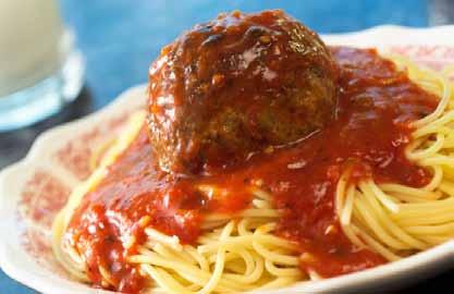 Choose from three types of pasta, Marinara sauce, Alfredo sauce, grilled chicken, meatballs and Italian sausage. Served with assorted toppings and vegetables.