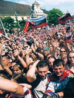 25 výročie Múzea telesnej kultúry v SR ján Lašák Jedenásteho mája 2002 prežilo Slovensko jeden z najeuforickejších športových dní v histórii.