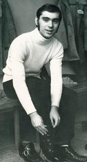 25 výročie Múzea telesnej kultúry v SR Ondrej Nepela Olympijský víťaz v krasokorčuľovaní (1972) bol rozhodnutý na vrchole športovej kariéry opustiť po pätnástich rokoch amatérsky ľad, dokončiť vysokú