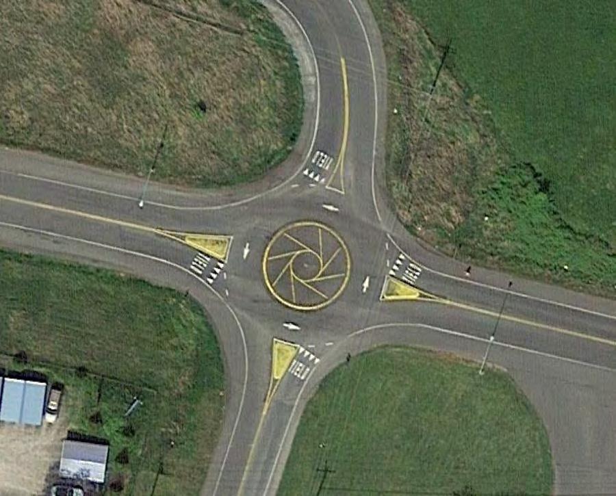 Compact Roundabouts Slater Rd at Pacific Hwy Ferndale, WA 82 ICD 17 CRW Raised painted splitter islands