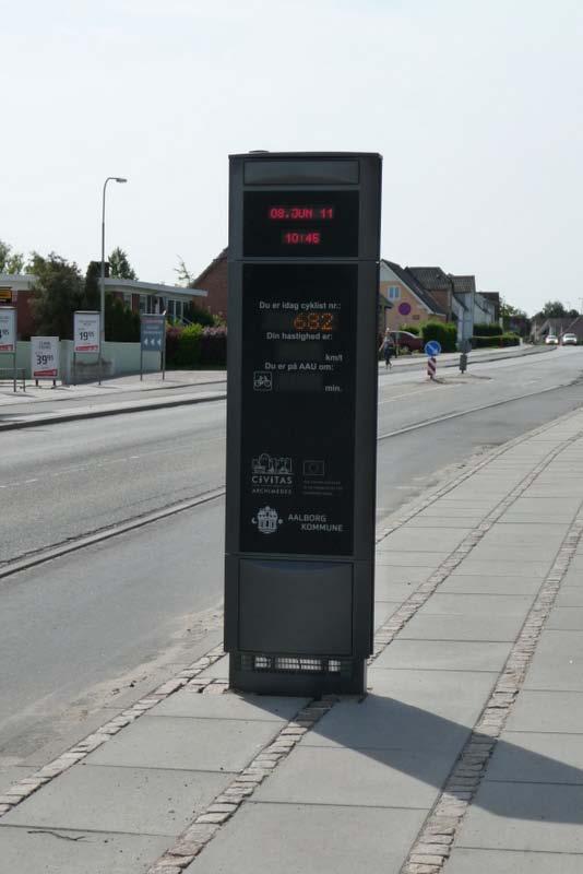 Figure 6: The bicycle counter installed at the cycle motorway. 4.1.3 Automatic Air Pump Two air pumps have also been installed on the route.