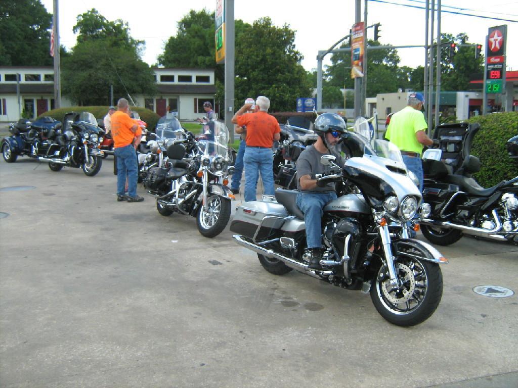 June Ride Deux and Notes 10 Bikes, 13 Riders met @ HD of Lake Charles for the monthly Ride Deax. Destination decided was Los Mayos Mexican Restaurant in DeRidder. Johnny B led us on a back-road route.