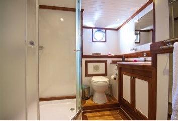 ACCOMMODATION ON BOARD Cabins 7 cabins with