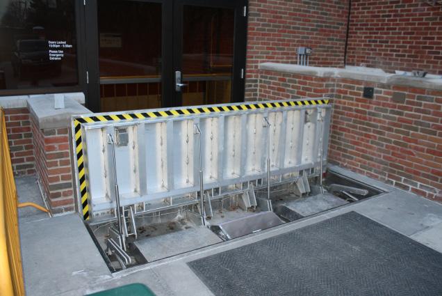 NOTICE This product is a flood protection product. The effectiveness of the product is directly related to the proper installation and operation of this product.