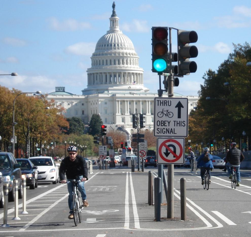 Cycle Track on Pennsylvania Avenue in