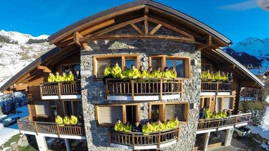 Both chalets are situated in green, peaceful surroundings and are only five minutes from the centre of Verbier.