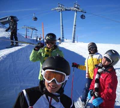 SNOWBOARD LESSONS Snowboarding offers a fun alternative to skiing and often suits some campers who have experience in boardsports or are compelled to try something different.