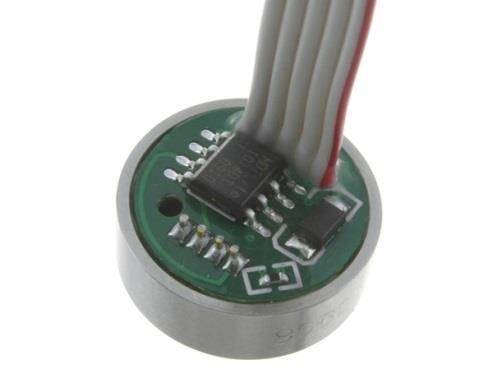 This 14-bit digital output pressure sensor supports I 2 C and SPI interface protocols in either a 3.3 or 5.0Vdc supply voltage, and is designed to be weldable or threaded with process fittings.