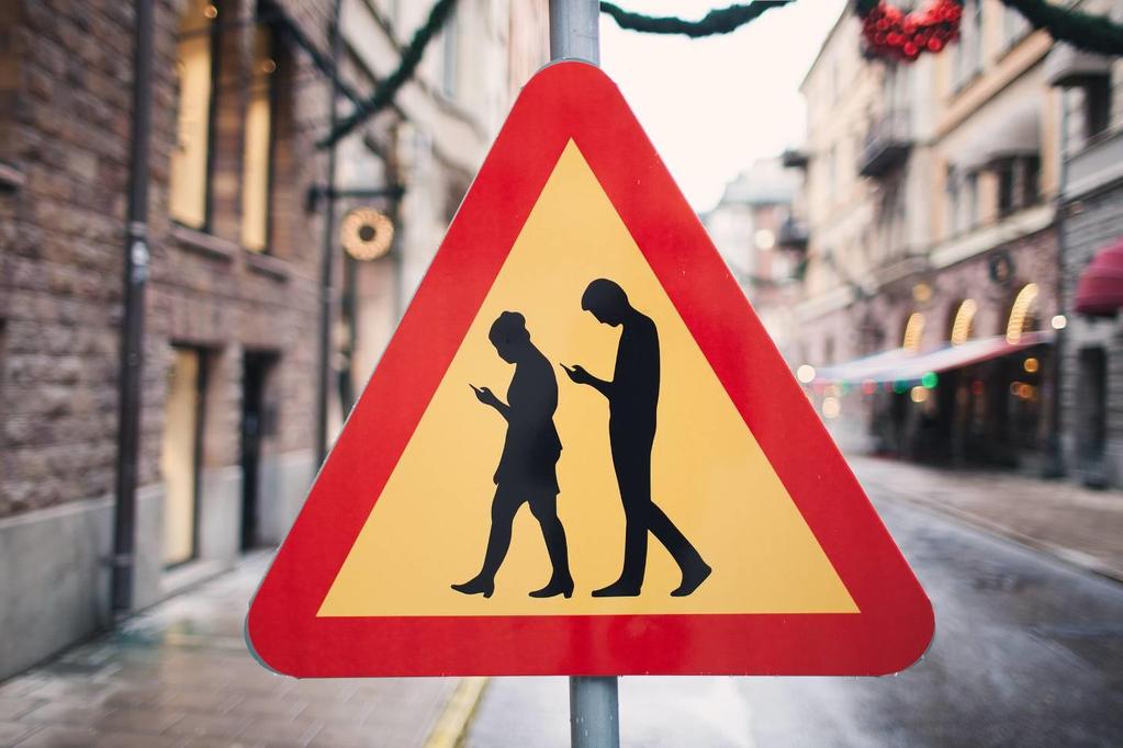 NEW DANGER: Smombie Traffic sign Stokholm