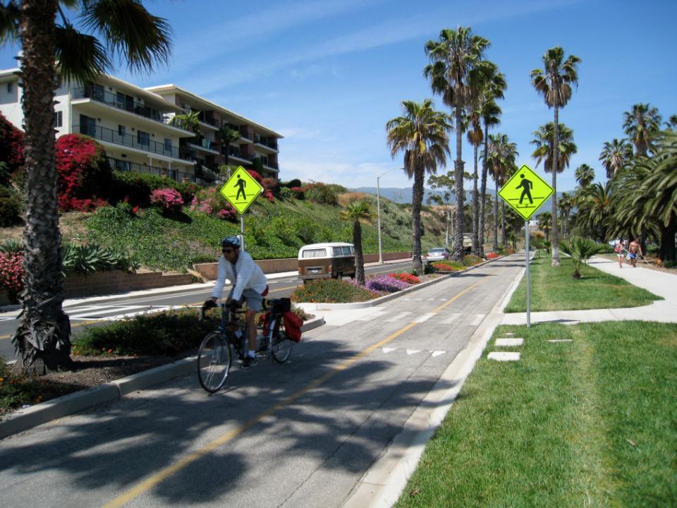 Santa Barbara coastal path: Safe and attractive both for cyclists and