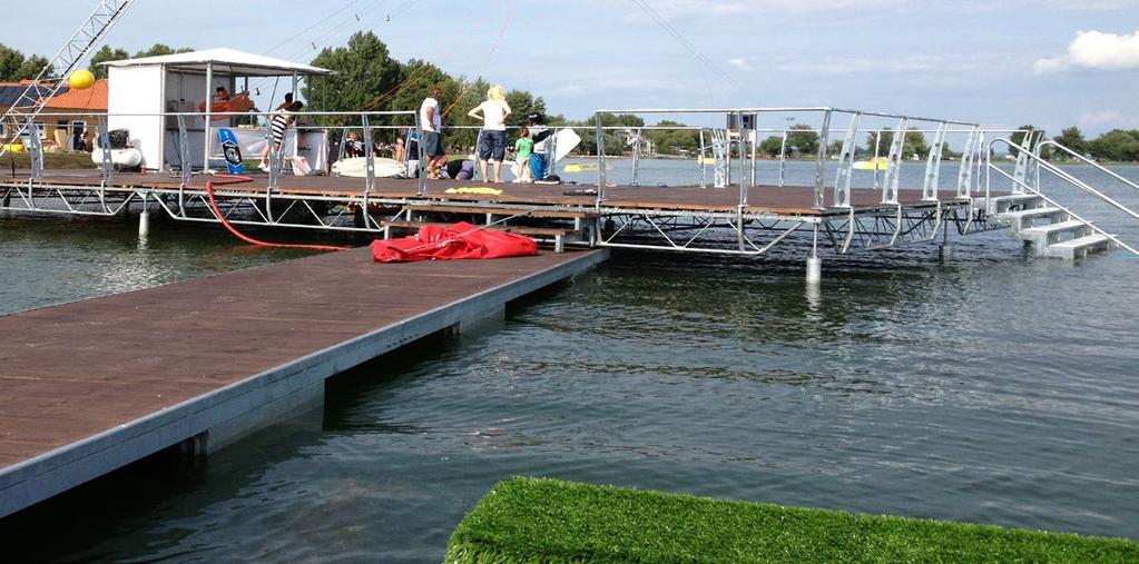 PIER Floating piers, pathways and starting ramps For deep water we produce floating piers as