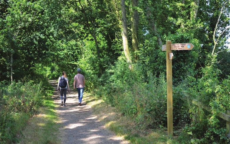 This route mainly uses the extensive network of public rights of way in this area as well as passing through the village of Reepham itself.