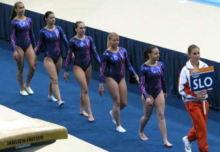 Po {tiridesetih letih ekipa na svetovnem prvenstvu Konec oktobra od 17. do 24. 2010 je potekalo svetovno prvenstvo v ženski in moški športni gimnastiki. Vsi smo se nestrpno pripravljali.