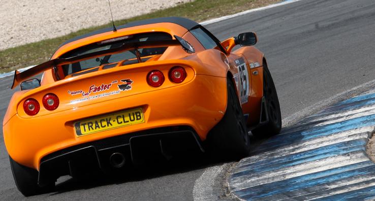 Elise S1 which after a bit of damage at Snetterton was sporting a new Exige Motorsport rear clamshell.