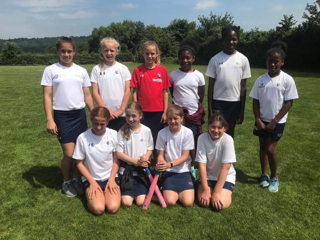 U11 HAWTHORNS ROUNDERS The girls played 5 matches in the pool and it was lovely to play different teams. We demonstrated excellent fielding skills keeping the opposition scored down.