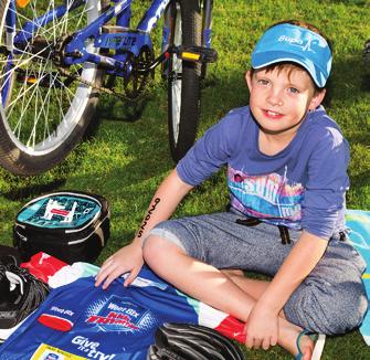 Step-By-Step Guide 4. What to leave in transition n Official Weet-Bix Kids TRYathlon t-shirt with bib number attached. n Bike with security sticker attached.