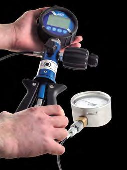 Calibration is performed on site to avoid lengthy downtimes. Portable pressure calibrators are especially suitable for this purpose.