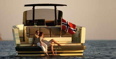Take your time to explore all that the Fjord 40 has to offer: The sunbathing area at high
