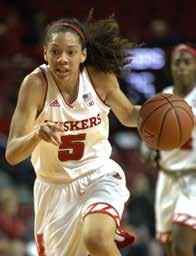 HUSKERS.COM @HUSKERSWBB #HUSKERS 9 including 4-of-7 threes, and 3-of-4 free throws against the Razorbacks. She added eight rebounds and four assists against the Hogs.