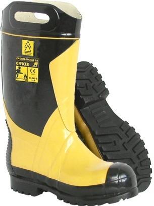 EN 13832-3:2006- Footwear protecting against chemicals Part 3: Requirements for footwear highly resistant to chemicals under laboratory conditions This footwear resists degradation (at least 3 stated
