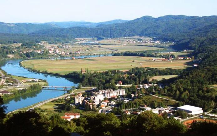 Radeče and Sevnica are 14 kilometres apart, distance from capital Ljubljana is approximately 80 kilometres, from Zagreb (capital of Croatia)