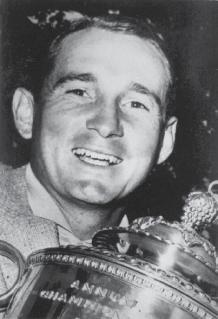 16 MEN S GOLF LEGENDS DOW FINSTERWALD Helped lead Ohio to its first MAC
