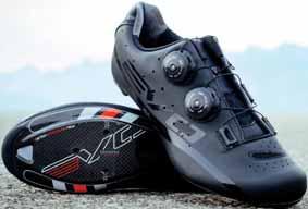 EVO ROAD CYCLING SHOES Carbon CER soles, light BH-09-S and rigid. VV17030001 Pierced cover for maximum ventilation in synthetic leather.