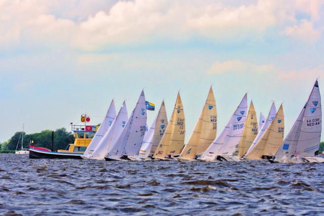 organizes several regattas annually.
