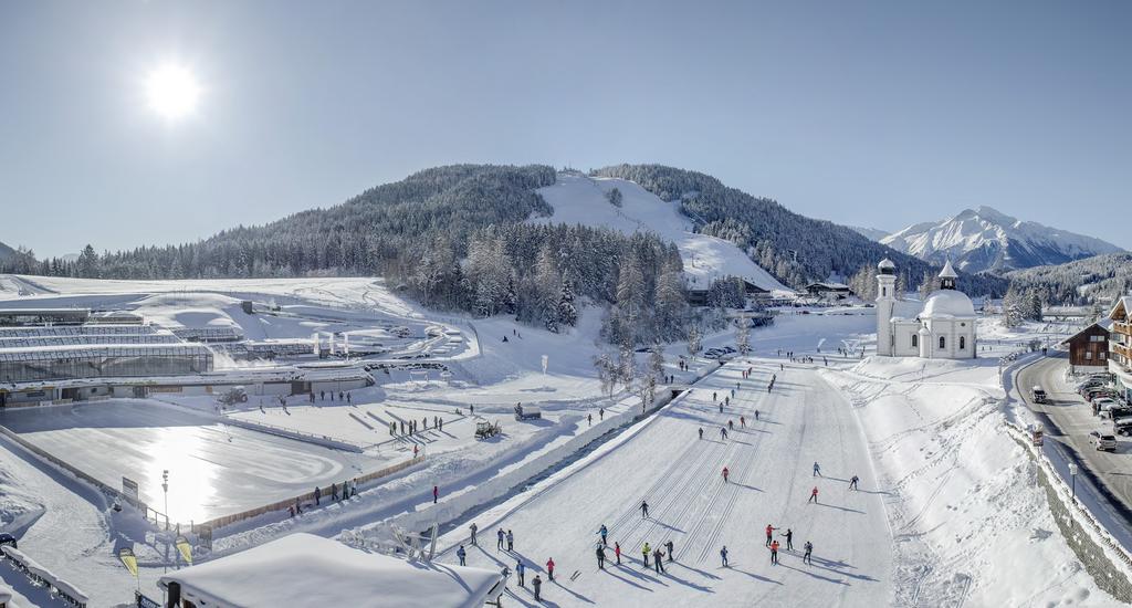 Olympiaregion Seefeld FIS NORDIC WORLD WARM WELCOME TO THE FIS NORDIC SKI WORLD CHAMPIONSHIPS SEEFELD 2019 Breathtaking scenery, idyllic winter landscape with excellent facilities and sporty,