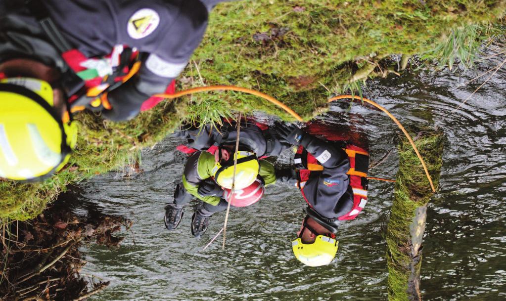 SWIFTWATER AND FLOOD RESCUE TECHNICIAN (SRT) The Swiftwater and Flood Rescue Technician course complies with Defra Module 3 content requirements, and for many years has been seen as the benchmark