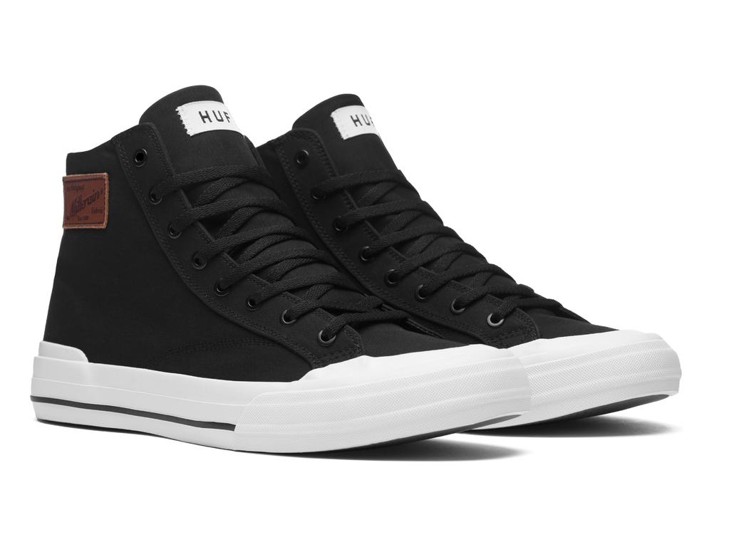 Classic Hi A new take on vintage athletics. Features: Vintageinspired high-top silhouette. Vulcanized construction. Extra-padded PERF-SHOCK insole provides comfort, support, and impact absorption.