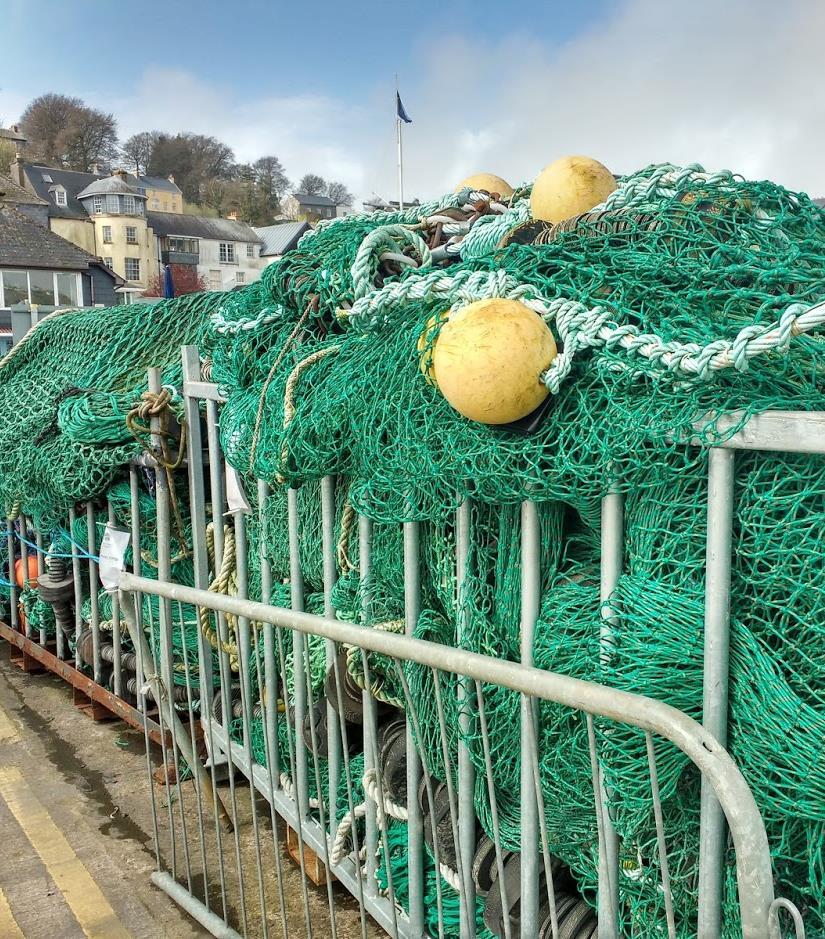 Material Flow Analysis on Fishing Nets What is the typical life-cycle system of different fishing nets used by commercial fishing fleet in Norway?