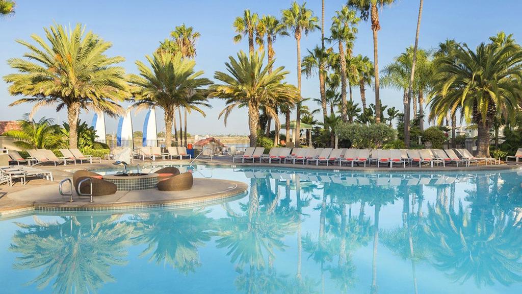 Annual Convention Overview Location The 2018 USRowing Annual Convention will be hosted in partnership with the San Diego Crew Classic at the Hilton San Diego Resort & Spa in the