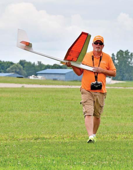 Before announcing the winners, the League of Silent Flight (LSF), an AMA Special Interest Group, completed its membership meeting with reports from officers and discussions for next year s RC Soaring