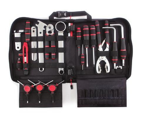 BUILD, MAINTAIN & REPAIR WITH CONFIDENCE TOOL KITS TEAM EDITION: TOOL KIT TOOL CASE INCLUDED FIXED 3-WAY TORX T25/27/30 FIXED 3-WAY HEX 2/2.