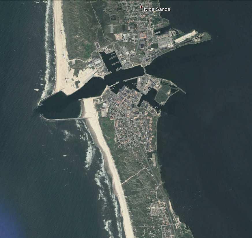 To make sure that the Port of Hvide Sande was ready for the future the port was rebuilt in 2012. The reason for the rebuilding was that the ships are getting larger and therefor need deeper water.