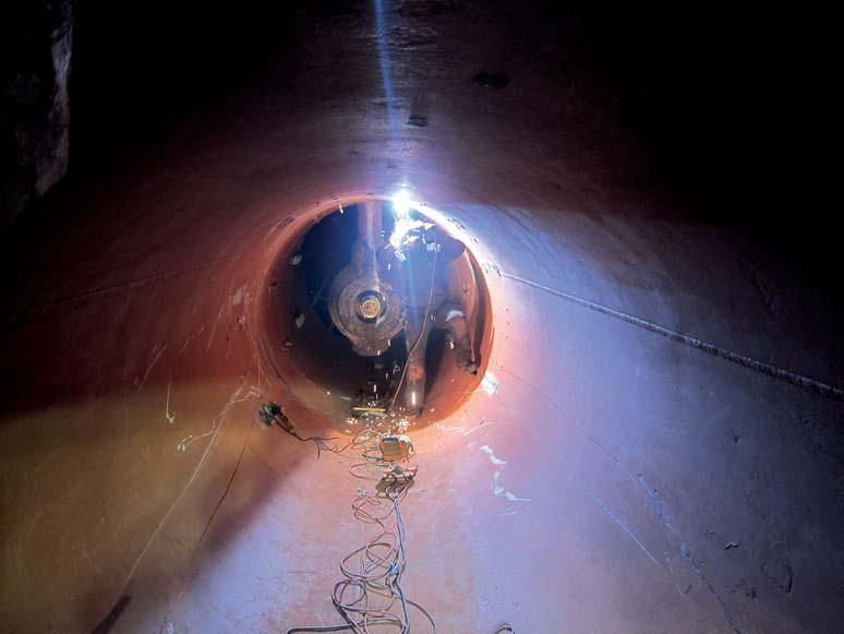Example of a thruster tunnel closed off underwater with the Hydrex flexible mobdocks. a wide range of operations. They increase flexibility of operation.