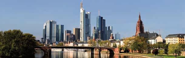 SINN SPEZIALUHREN IN FRANKFURT AM MAIN It was back in 1961 that the pilot and blind-flying instructor Helmut Sinn founded the company.