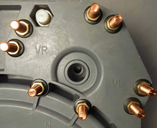 VL Stationary Contact ID Marker VL Contact Studs Figure 5. VR and VL reversing switch stationary identification and hardware 6.
