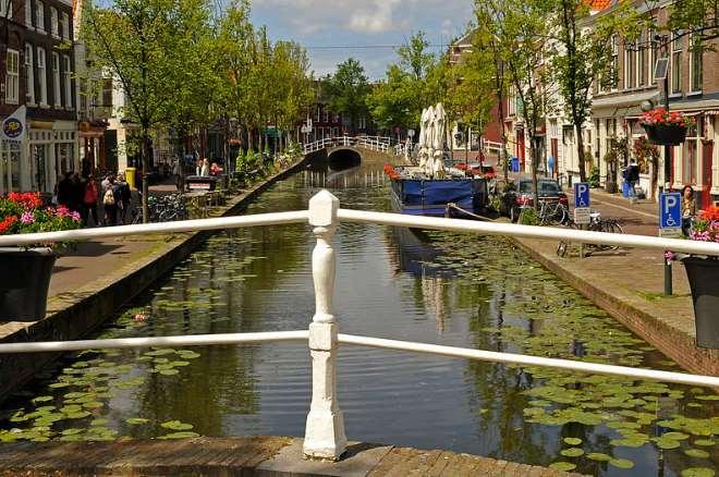 Netherlands South Holland Bike and Barge Tour 2019 Individual Self-guided 8 days / 7 nights You are travelling through the green heart of the Netherlands by bike and boat.